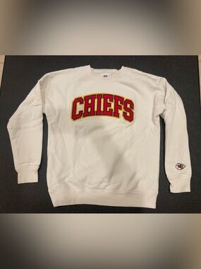 abercrombie kids White Crewneck Sweatshirt with Red and Gold CHIEFS Applique